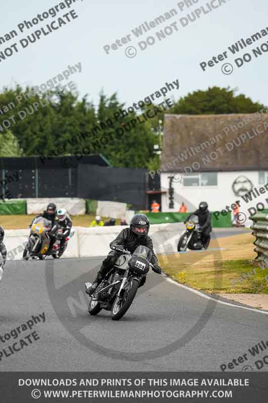 Vintage motorcycle club;eventdigitalimages;mallory park;mallory park trackday photographs;no limits trackdays;peter wileman photography;trackday digital images;trackday photos;vmcc festival 1000 bikes photographs